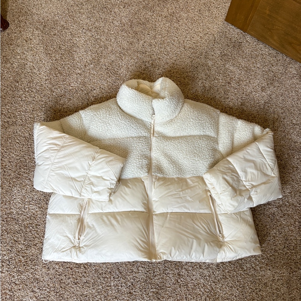 Old Navy Cream Puffer Jacket - Picture 1 of 3